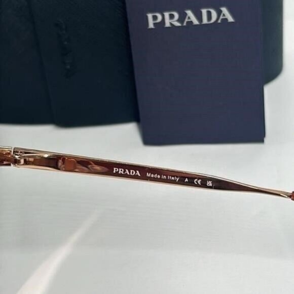 💯- New Prada Cinéma Dark Gold Irregular Cat Eye Sunglasses Cinéma Collection - Picture 7 of 12